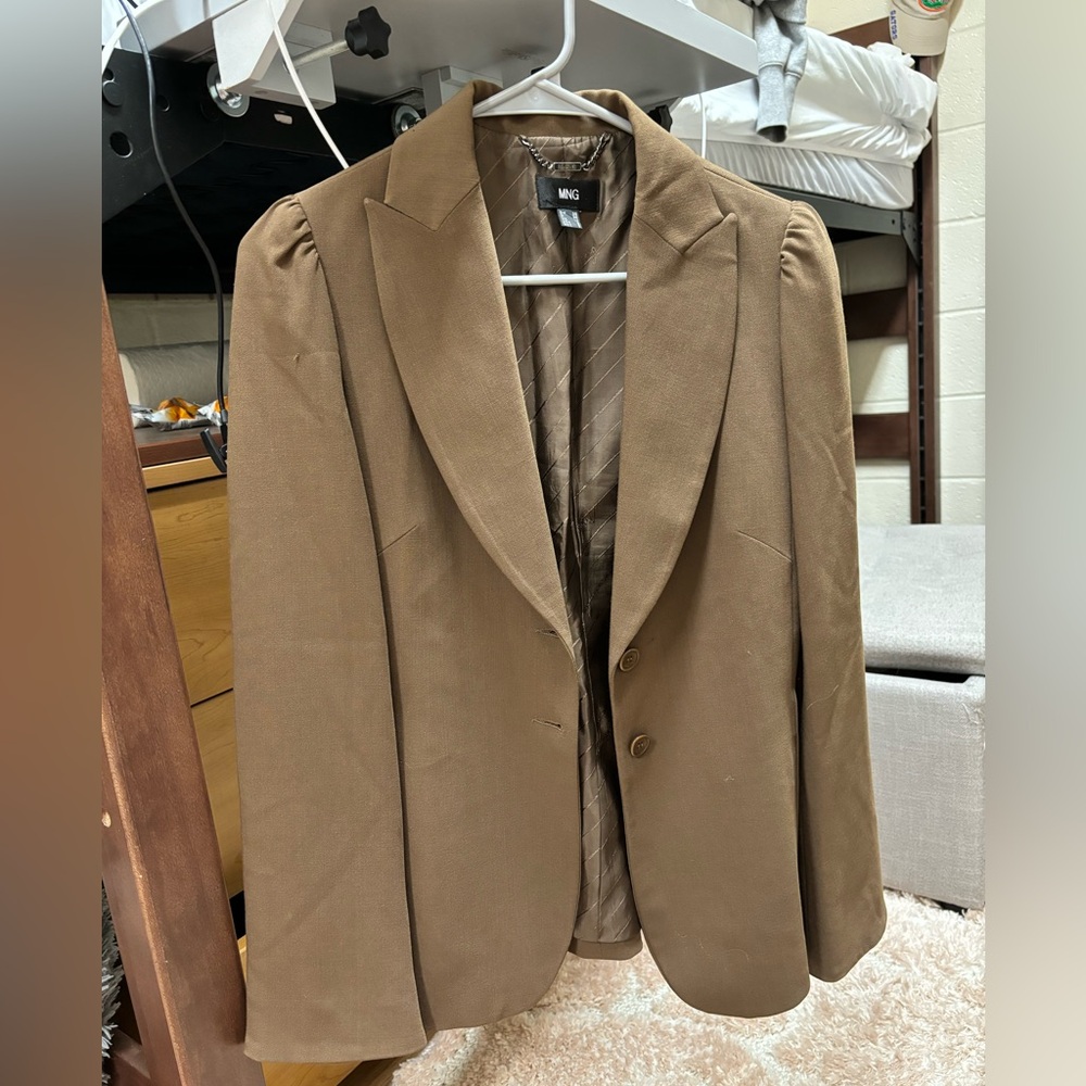 MNG brown women's blazer size 6